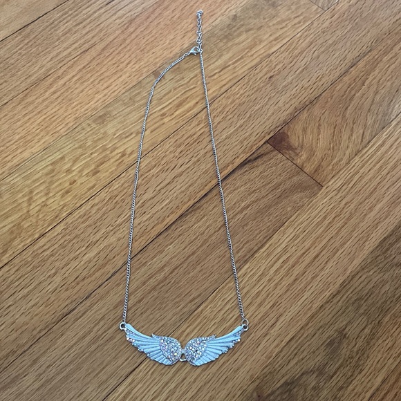 💵3/$20 Bling Wing Necklace - Picture 7 of 11